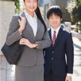 DKRA-02101：高身長の働くインテリOL限定 身長170cm超えの美脚の女先輩と低身長の後輩くんが勤務中に身長差SEXに挑戦！いつも厳しい女上司のモデルのような身体に触れ部下は思わずフル勃起！後輩のチ○ポに激突きされ本気イキした先輩オマ○コは中出しまでしてしまうのか！？ さおり